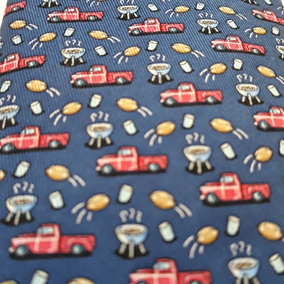 Vineyard vines neck tie - Picture 2 of 4